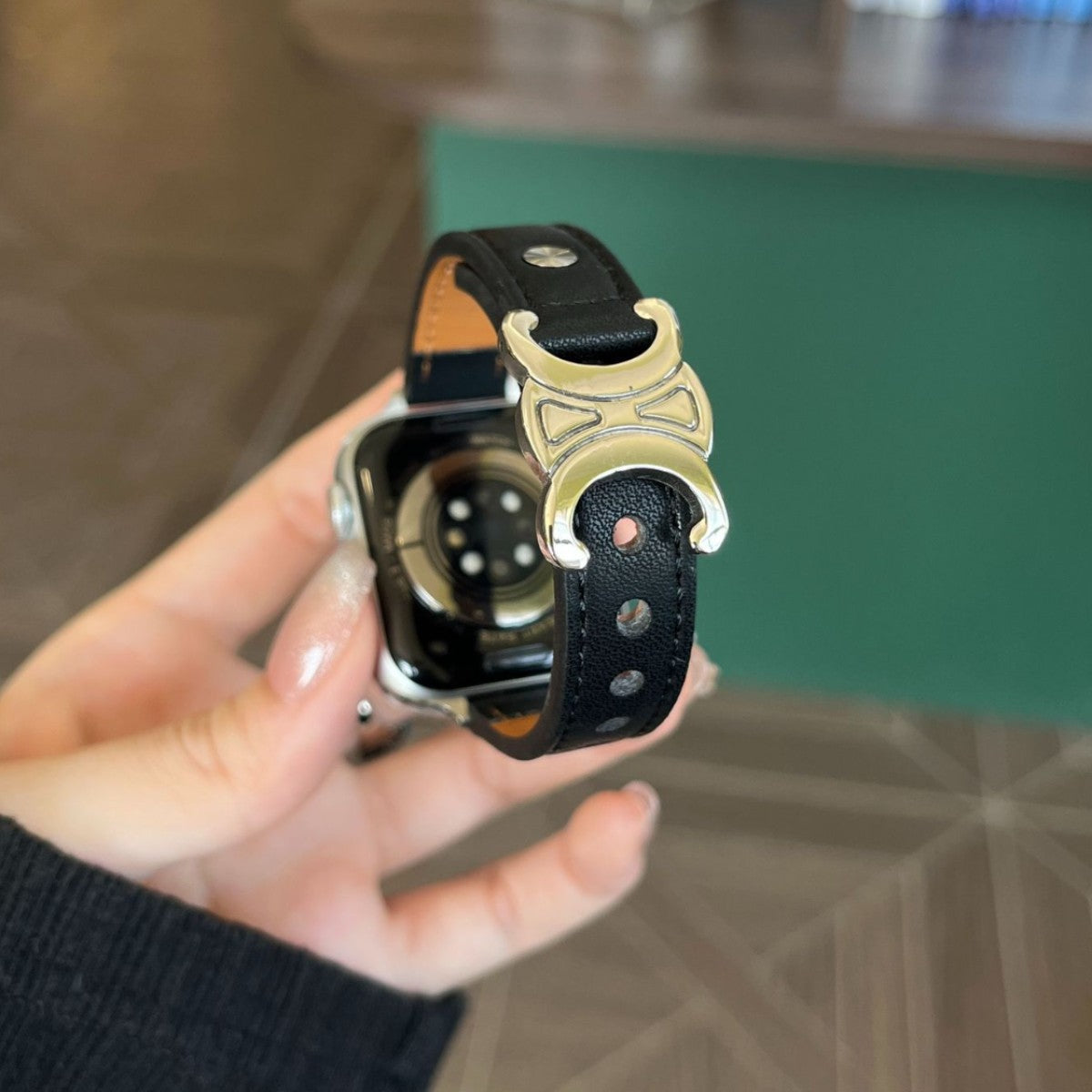 PallaBand's new Arc de Triomphe leather strap (iWatch) - ANI-TECH